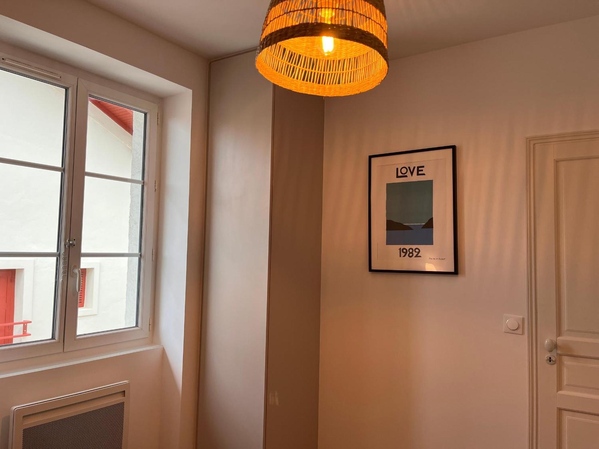 Appartement Lumineux 3 Pieces Pres Des Halles Et De La Plage, Wifi, Clim, Parkings Proches - Fr-1-239-910 Saint-Jean-de-Luz Exterior photo