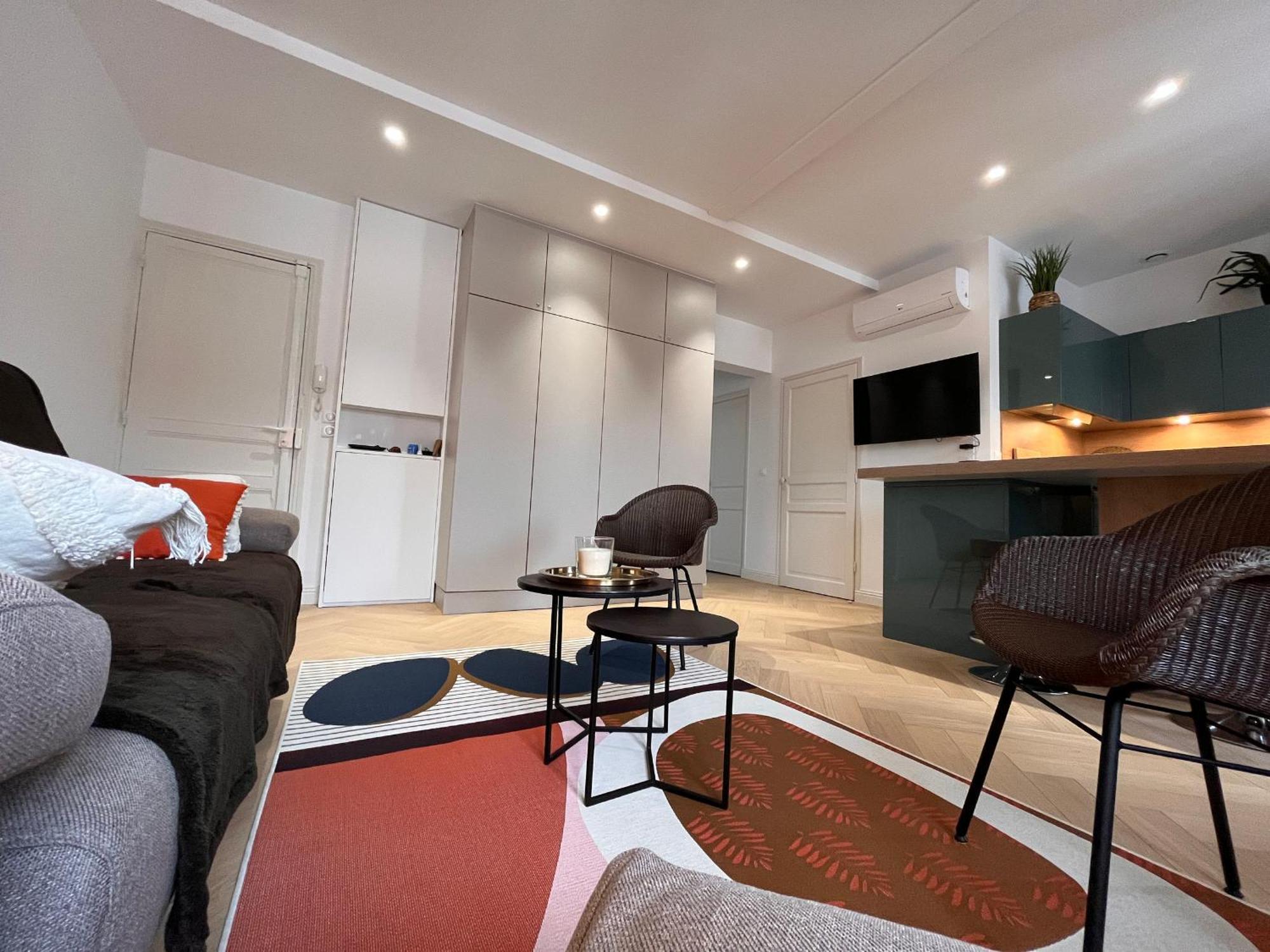 Appartement Lumineux 3 Pieces Pres Des Halles Et De La Plage, Wifi, Clim, Parkings Proches - Fr-1-239-910 Saint-Jean-de-Luz Exterior photo